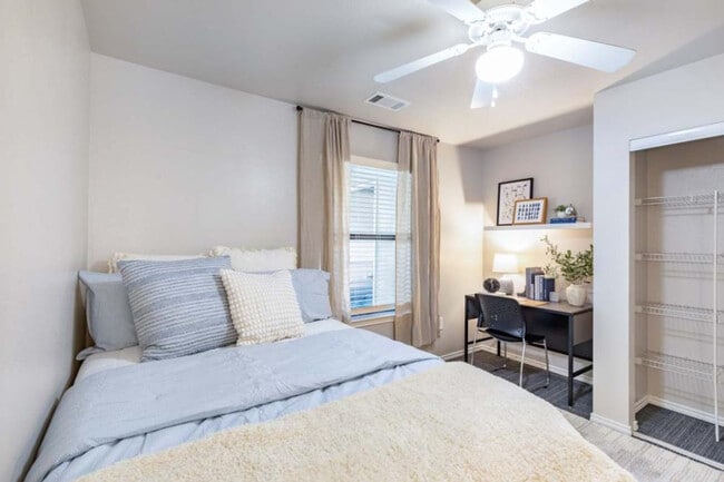 Building Photo - 1201 Cleveland St