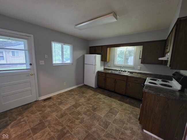 Foto del edificio - 1256 N Ridgeview Dr