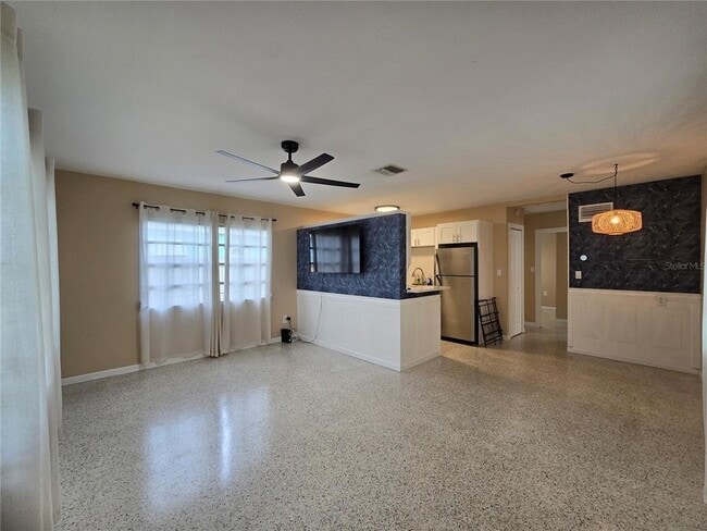 Building Photo - 5712 Dartmouth Ave N