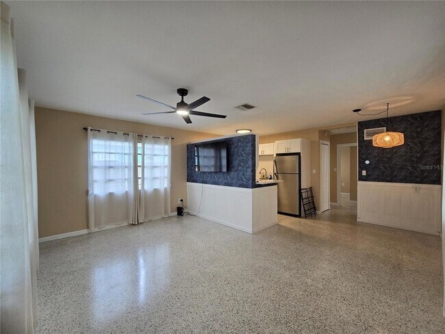 Foto del edificio - 5712 Dartmouth Ave N