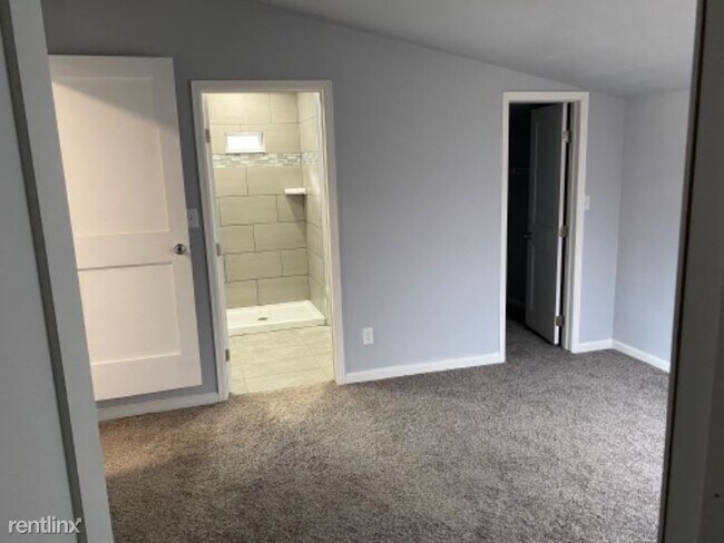 Foto del edificio - 5 br, 3 bath House - 5609 E Minnesota Dr