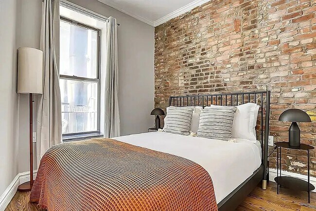 Foto del edificio - 438 W 52nd St