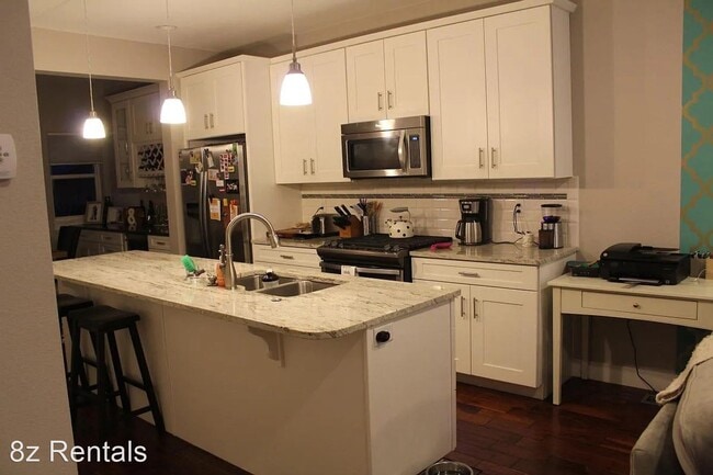 Building Photo - 3 br, 3.5 bath House - 1752 W 40th Ave