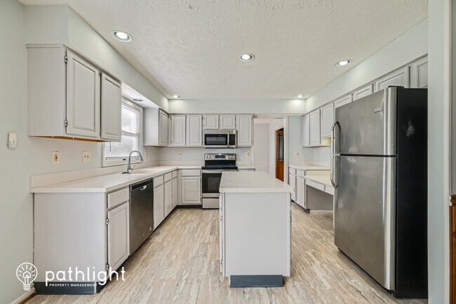 Building Photo - 9935 Britinay Lane