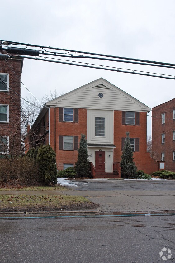 Building Photo - 198 N Portage