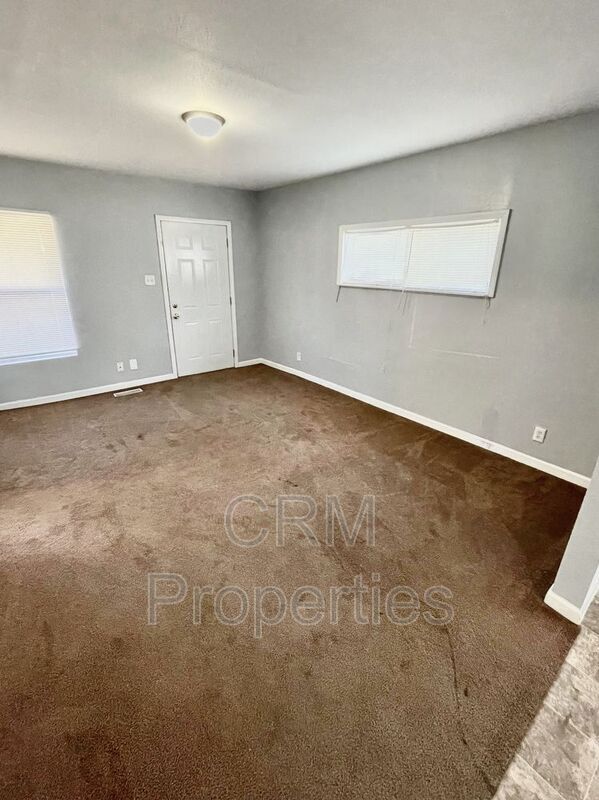 Building Photo - 1655 N Temple Ave