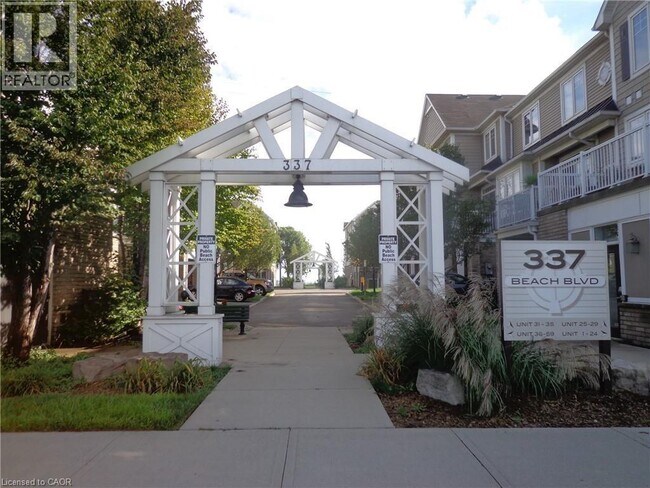 Photo du bâtiment - 337 Beach Blvd
