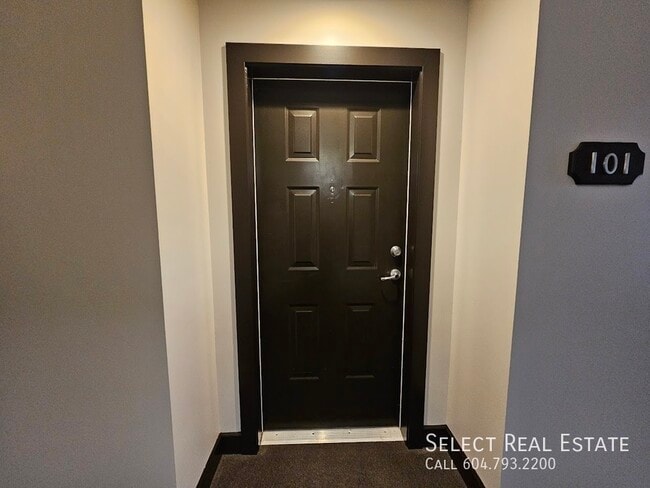 Building Photo - 9108 Mary St