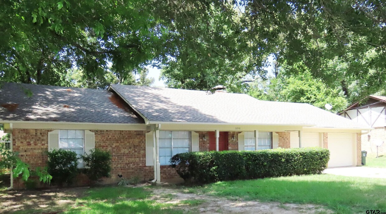 Foto principal - 3316 McDonald Rd