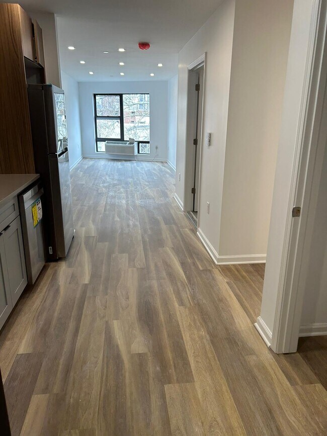 Building Photo - 504 Market St