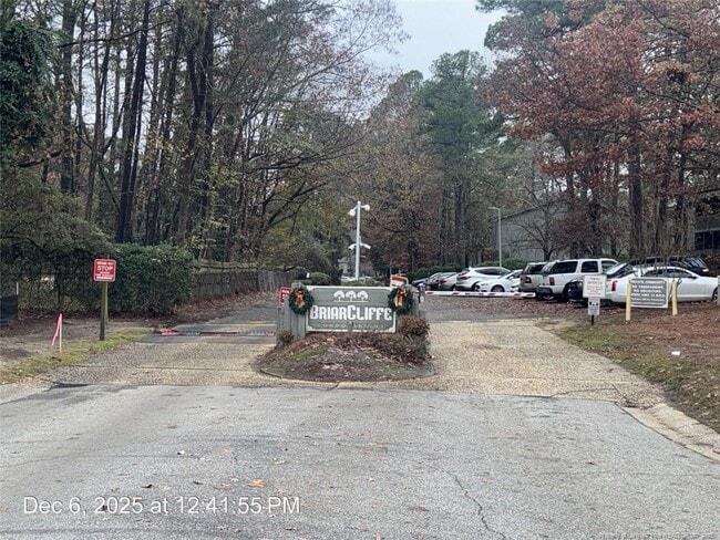 Foto del edificio - 1895 Tryon Dr