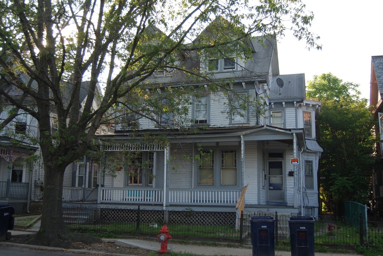 Primary Photo - 85-87 N Pearl St