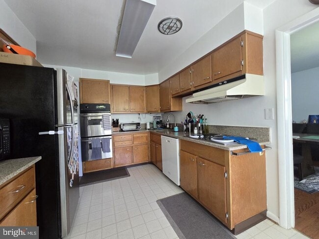 Building Photo - 6403 Orchid Dr