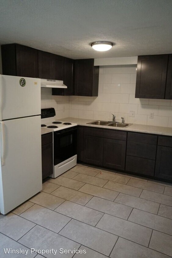 Primary Photo - 210 Patricia Dr