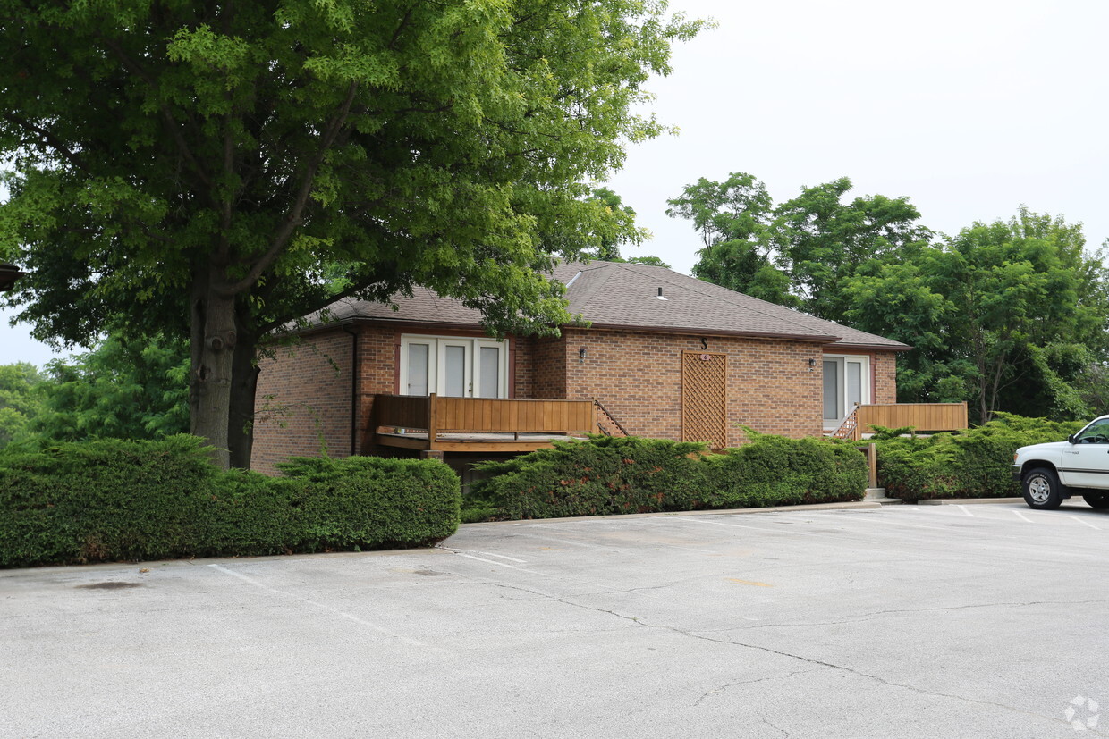 Primary Photo - Wedgewood Apartments