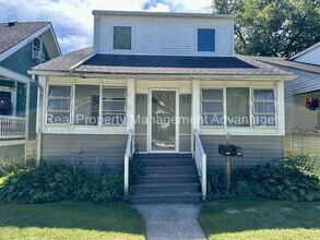 Building Photo - 340 E Cambourne St