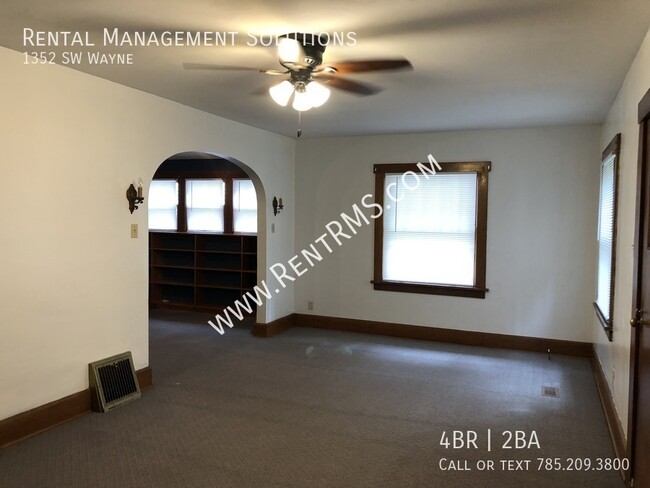 Building Photo - **MOVE-IN SPECIAL* 1352 SW Wayne- 4 BED/1....