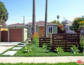 Building Photo - 3542 Greenwood Ave