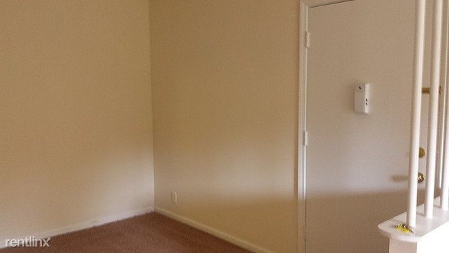 Building Photo - 1 br, 1 bath Condo - 7068 Wildwood Circle 150