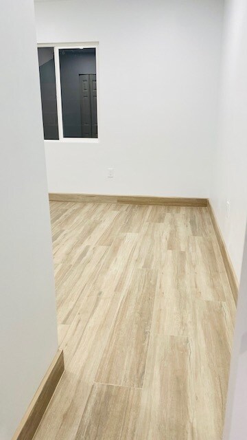 Foto del edificio - 10025 Walnut Ave