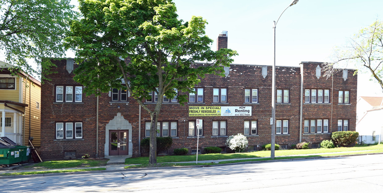 Building Photo - 2309 W National Ave