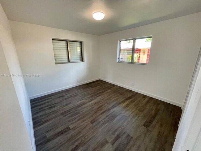 Foto del edificio - 2 bedroom in Hallandale FL 33009