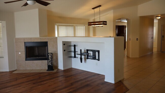 Building Photo - 2389 Ironmaster St