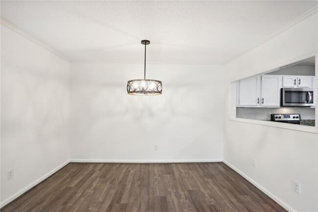 Building Photo - 801 Abingdon Way NE