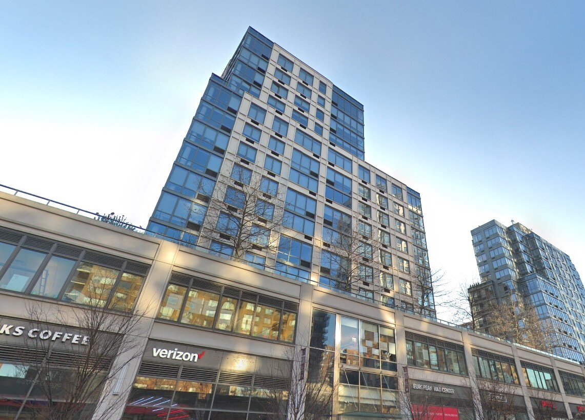 Foto principal - 805 Columbus Avenue