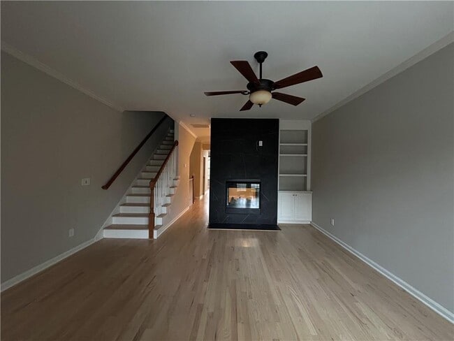 Foto del edificio - 1207 Discover Green Ln