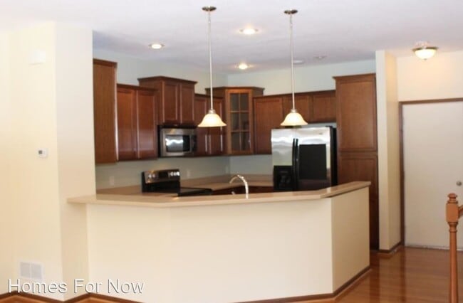 Building Photo - 3 br, 2.5 bath House - 3395 Cherry Lane #D