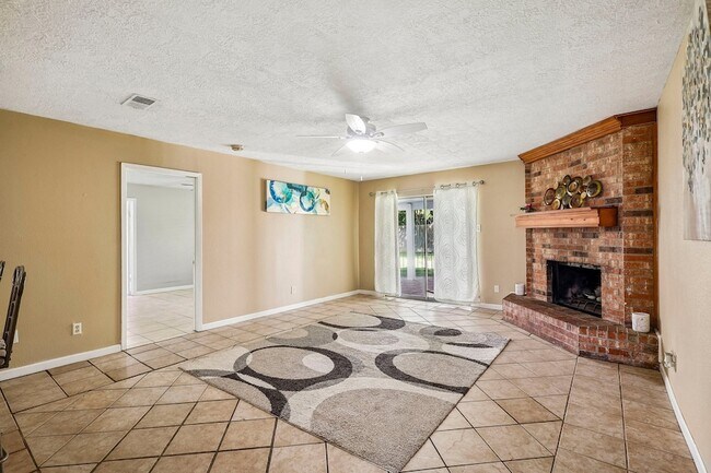 Foto del edificio - 4202 Townes Forest Rd