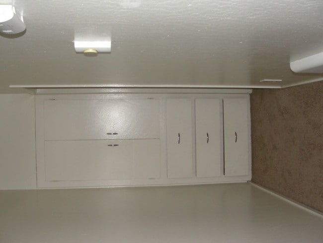 Building Photo - 1425 Magnolia Avenue
