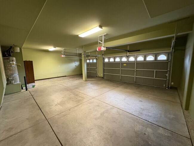 Foto del edificio - 3116 W Buena Vista Ave