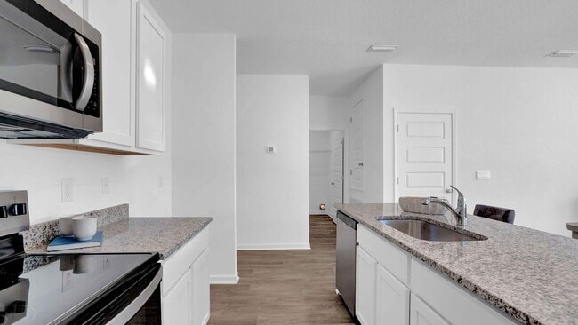 Foto del edificio - 13634 Logan Pl