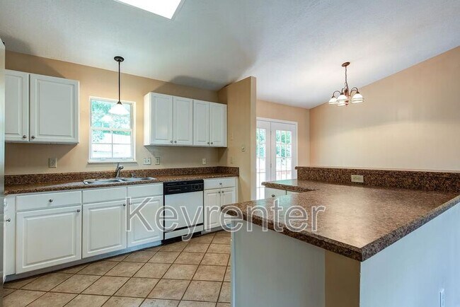 Foto del edificio - 5928 Rolling Ridge Dr