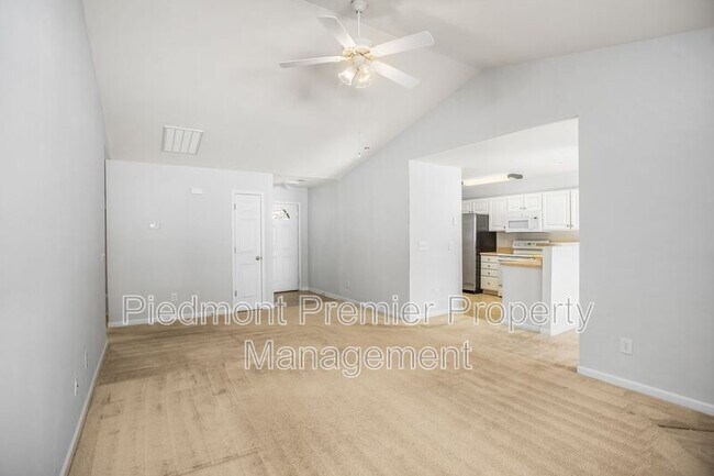 Foto del edificio - 6821 Wingrave Rd