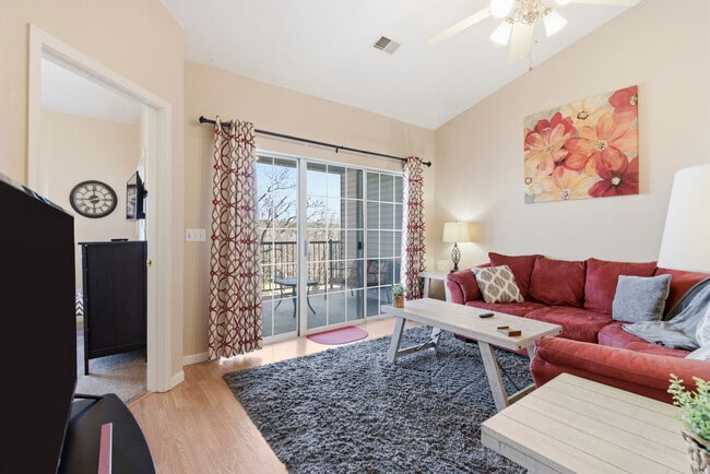 Building Photo - 835 Fairview St