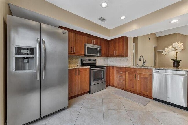 Building Photo - 7888 Granada Pl