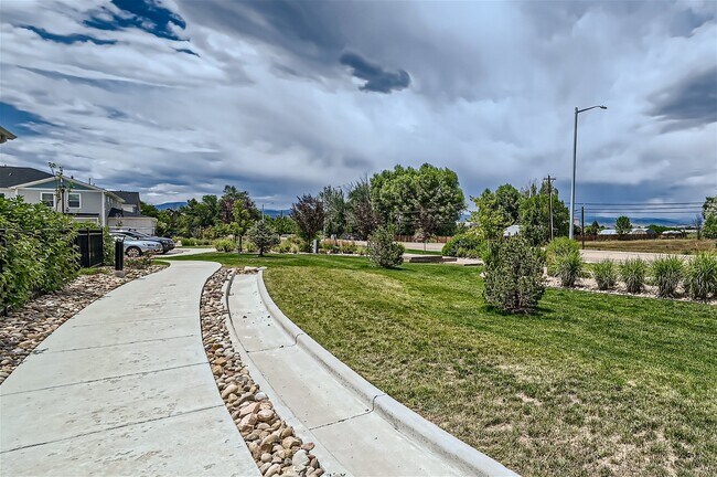 Foto del edificio - West Longmont Townhome!