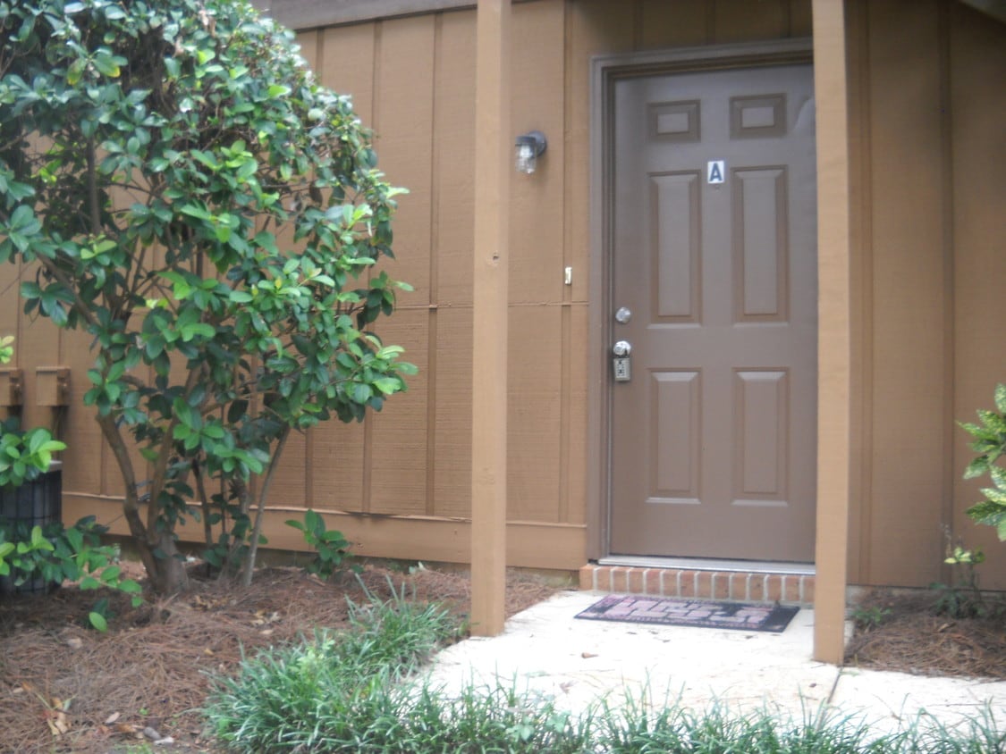 Attractive Entrance - 3751 Donovan Dr