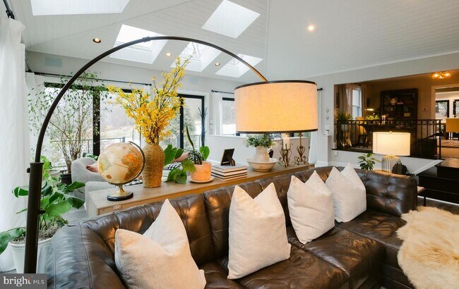 Foto del edificio - 15841 York Rd