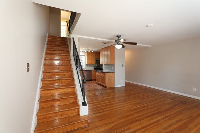 Building Photo - 209 Guthrie Ave