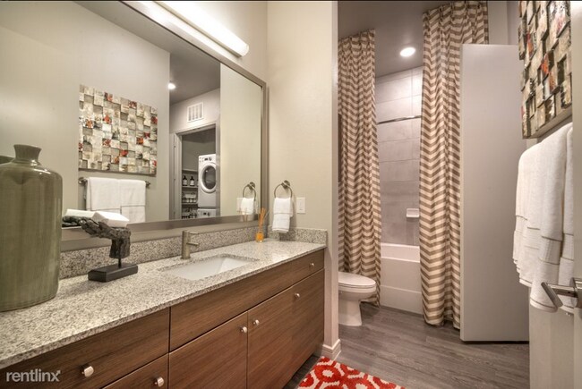 Foto del edificio - 2 br, 2 bath Flat - 4025 N Central Expy