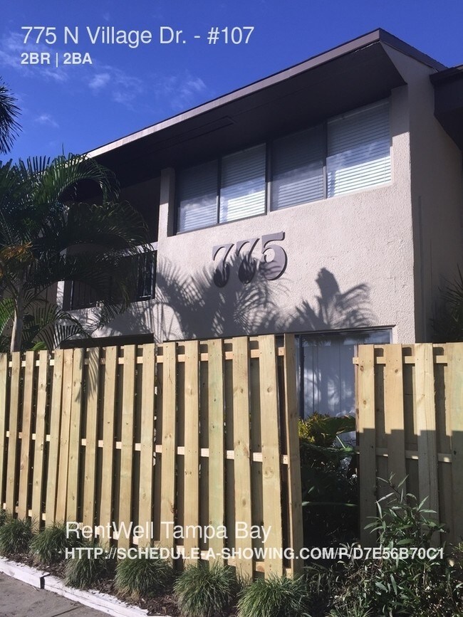 Foto del edificio - 775 N Village Dr N