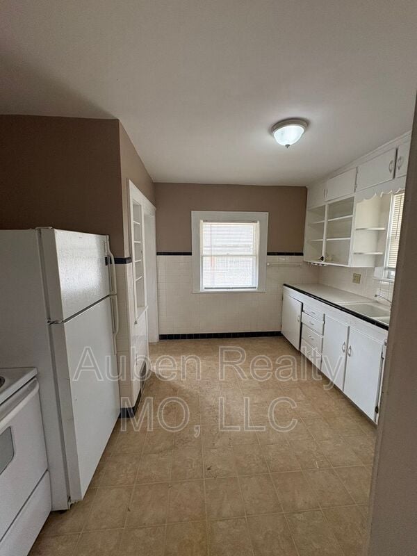 Building Photo - 5316 Harrison St