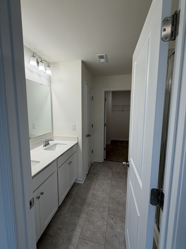 Building Photo - 206 Harpers Run Ln