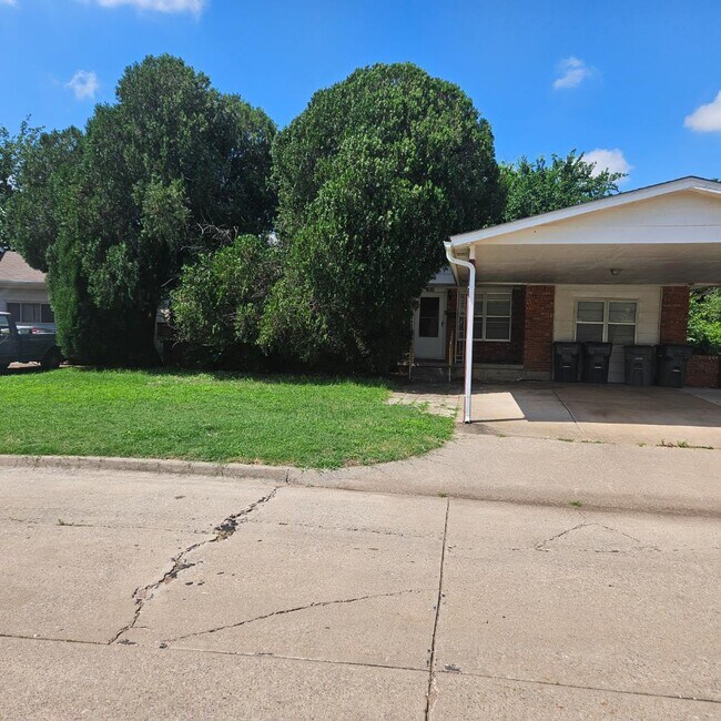 Foto del edificio - 5828 NW Dearborn Ave