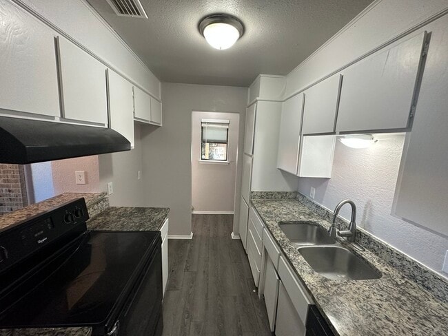 Building Photo - 6148 Vega Dr