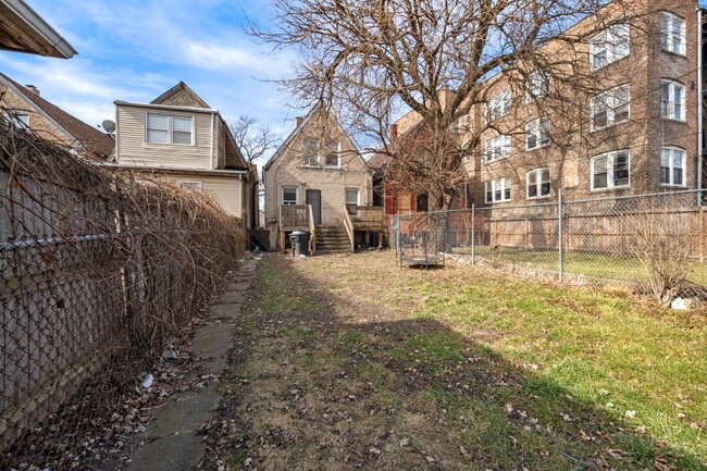 Building Photo - 1223 S Keeler Ave